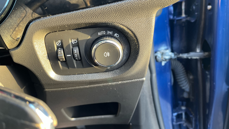 Vauxhall Corsa 1.2 SE 5dr Petrol Hatchback